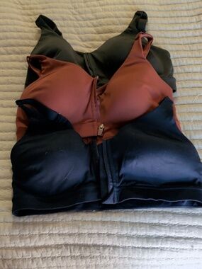 Old Navy Front-Zip Sports Bras — Dark green, Rust, Navy 36C